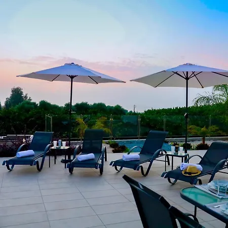 Sophia's Seaview Luxury וילה
